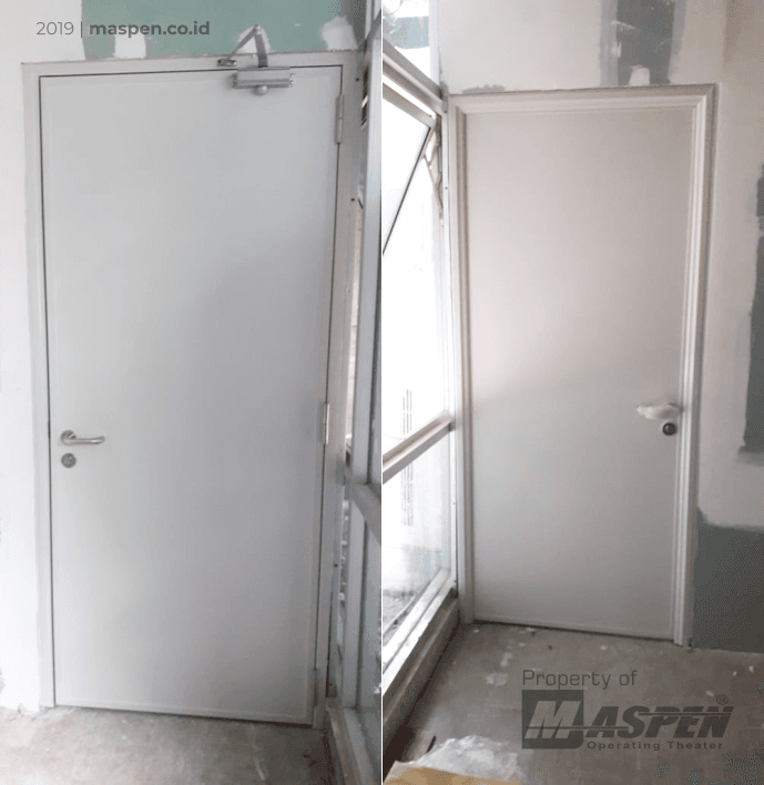 Pekerjaan pemasangan pintu sandwich panel